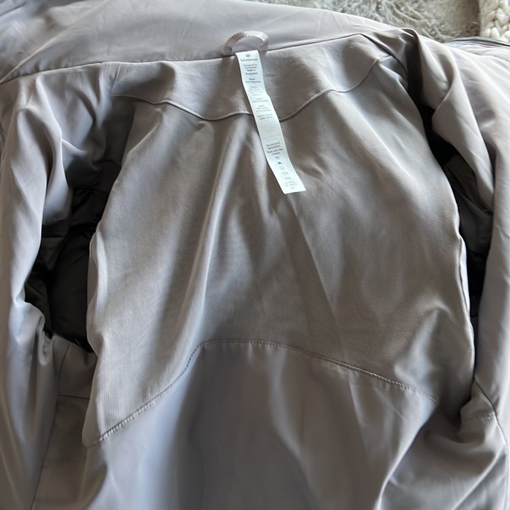 Lululemon | Jacket - Picture 7 of 8